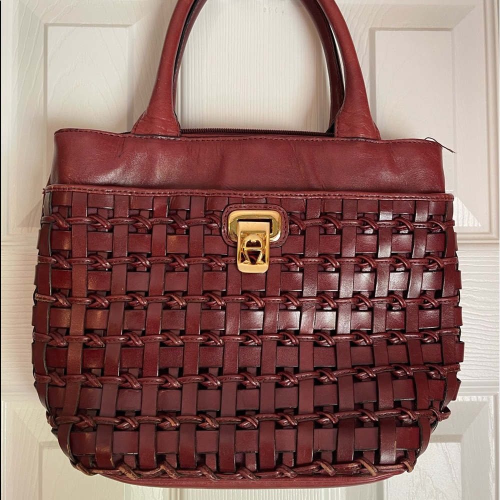 Vintage Etienne Aigner woven leather purse